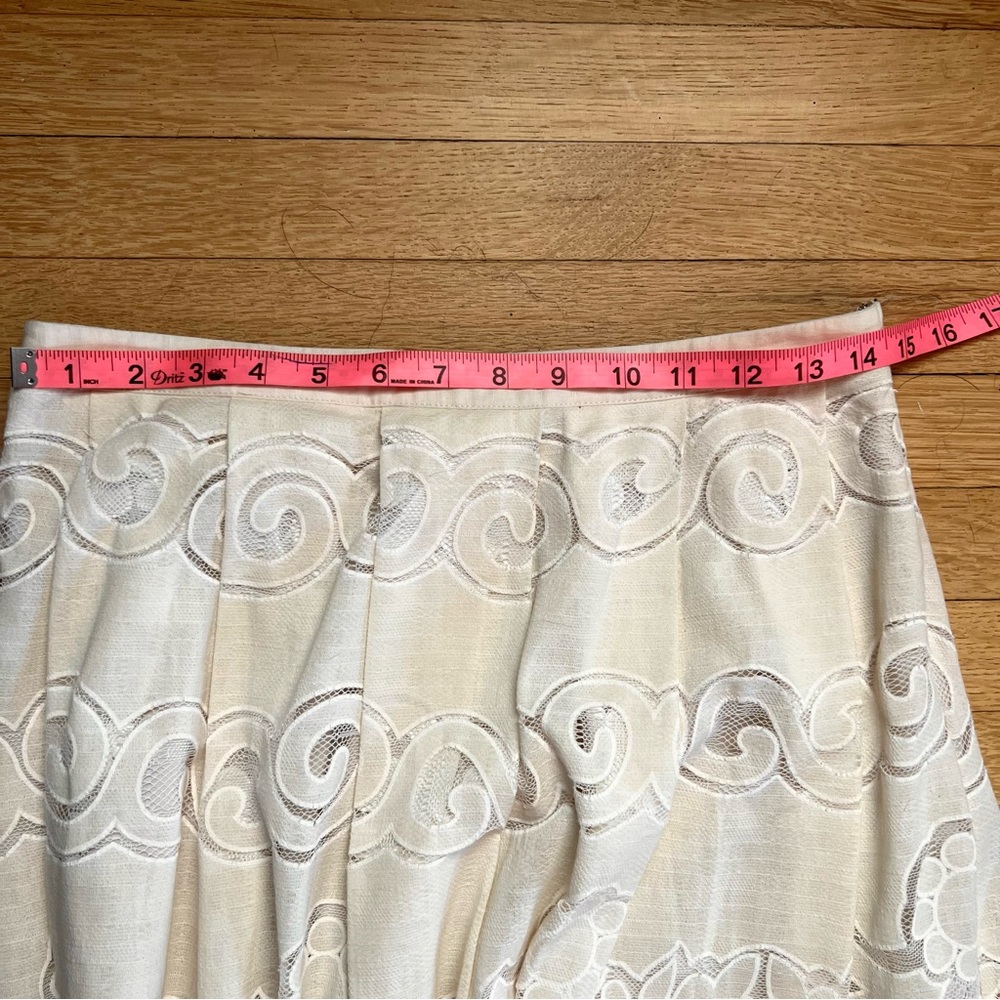 Women’s Cream Lace A-Line Skirt - Picture 4 of 5